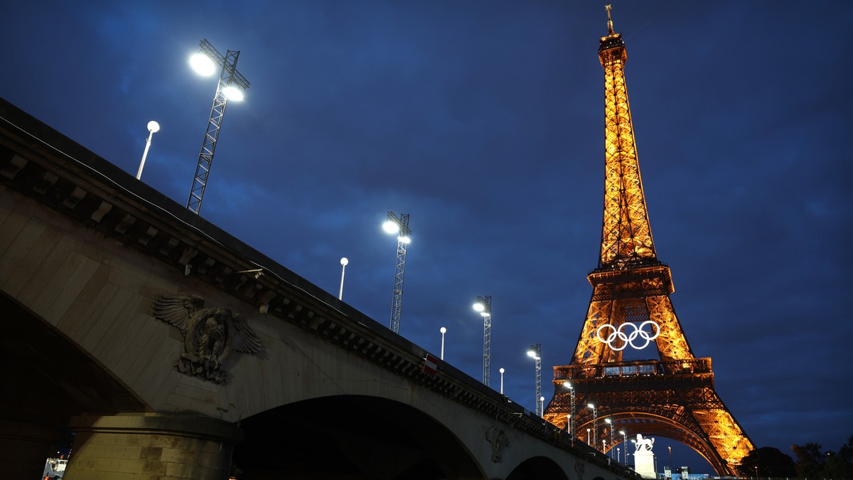 Meglépték! Fontos döntést hoztak Párizsban az Eiffel-toronyról