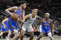 Sensacja w NBA! Spurs pokonali wicelidera, Sochan jednym z najlepszych na parkiecie [WIDEO]
