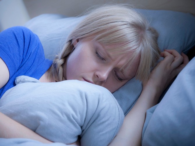 Evo šta znači kad sanjate osobu koja više nije živa