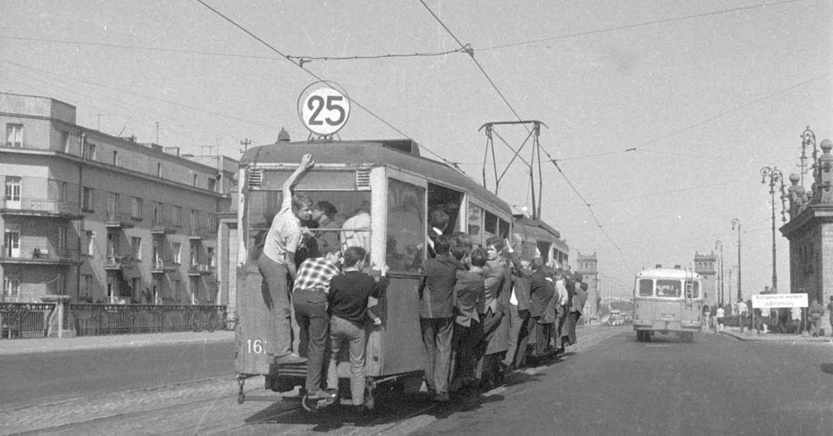 QUIZ bardzo sentymentalny. Życie codzienne czasów PRL. Ostatnie pytanie to bułka z masłem