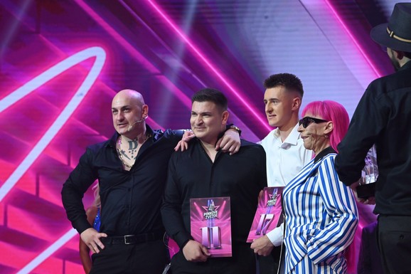 ZORICA BRUNCLIK GA NIJE NAPUSTILA NI U NAJTEŽIM MOMENTIMA Vicešampion Pinkovih zvezda otkrio ono što publika nije mogla da vidi: "Ja nju zovem MAJKO"