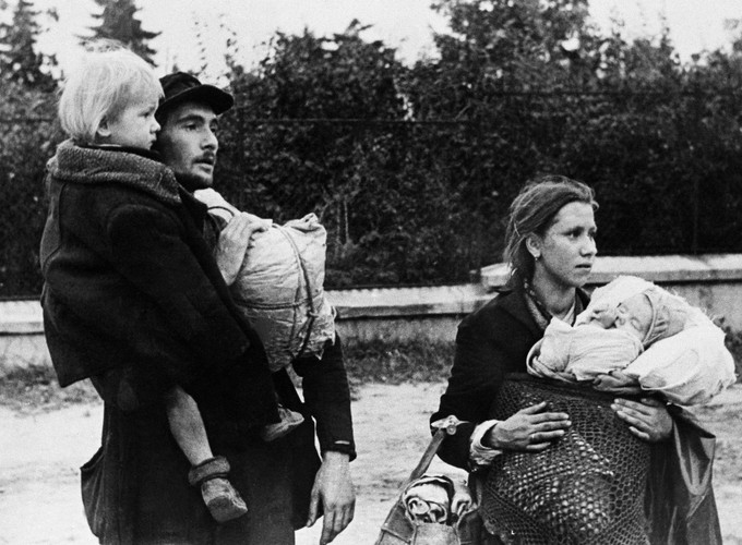 Powstanie Warszawskie na archiwalnej fotografii