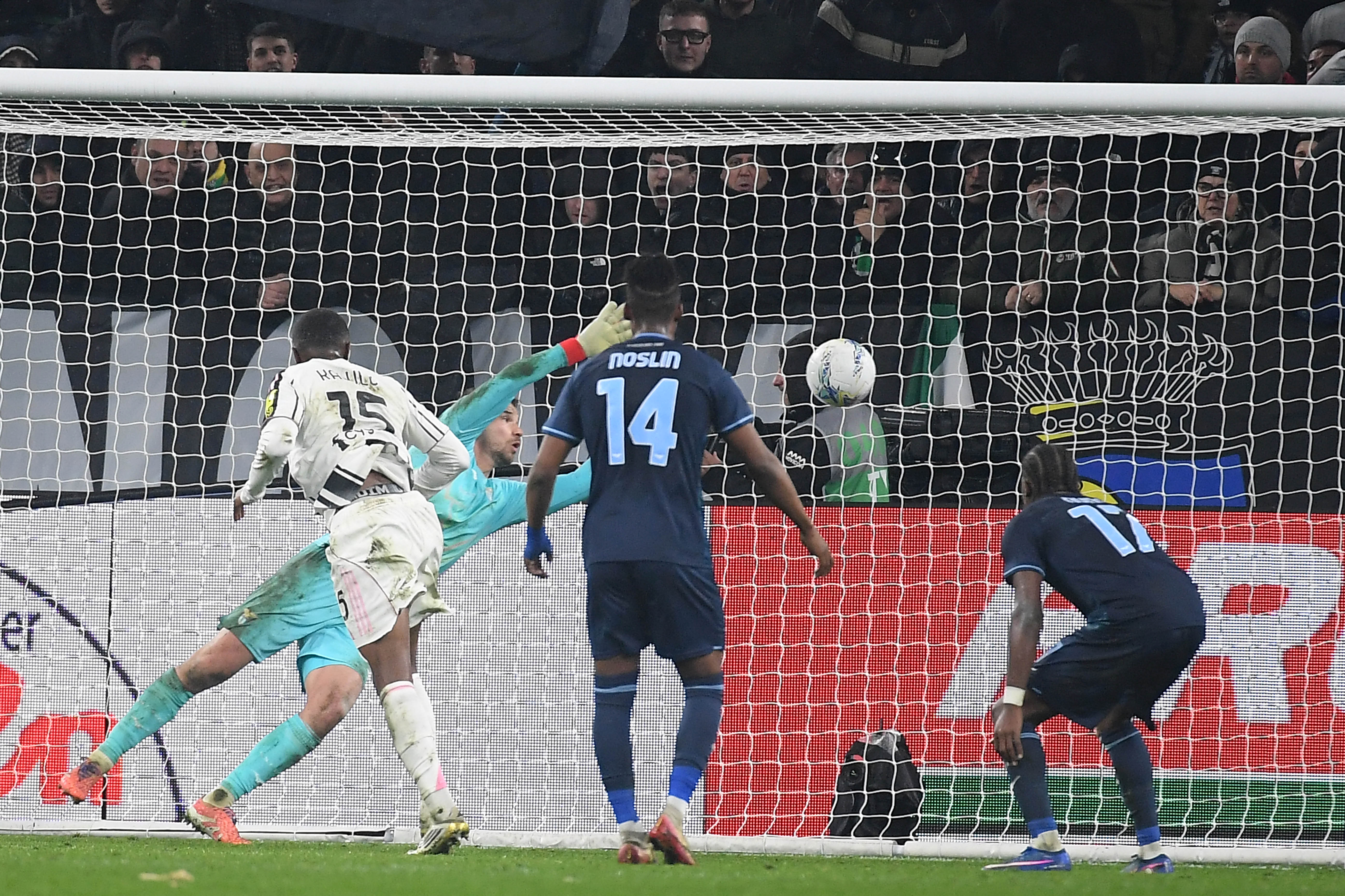 96° minuto, Kalulu beffa la Lazio e salva la Juventus dal ko all'Allianz