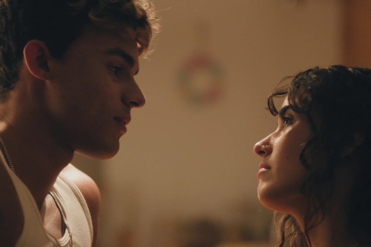 Kultowy romans powrócił w nowej wersji. To adaptacja światowego bestsellera