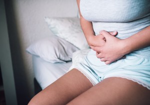 Jutarnja nadutost nakon obilne večere je normalna pojava, a umesto preskakanja doručka treba se brzo vratiti redovnoj rutini