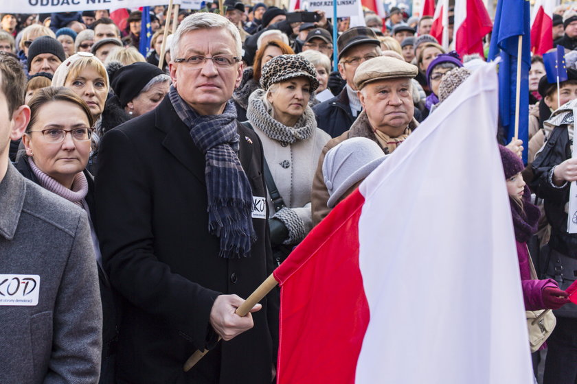 Manifestacja KOD w obronie mediów