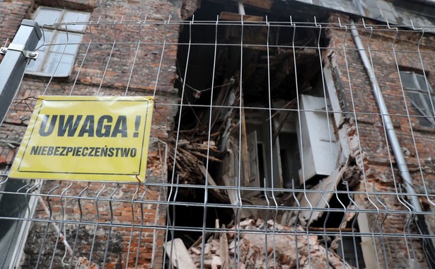 Zawaliła się ściana zabytkowej kamienicy w Warszawie. Ratusz zdecydował o pilnej odbudowie