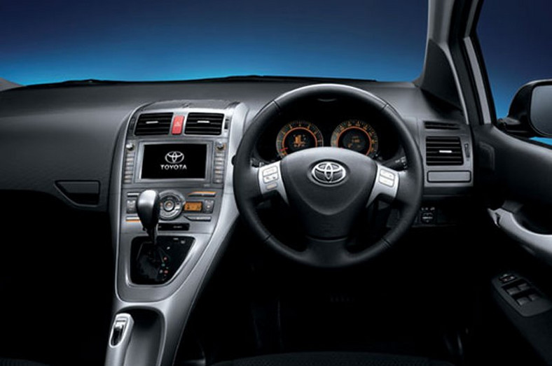 Toyota Auris – rozpoczęcie sprzedaży na rynku japońskim