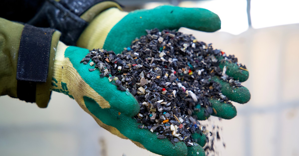 Nowe przepisy o odpadach i ROP: jasne zasady dla paneli PV i części samochodowych