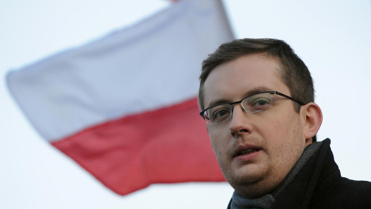 Manifestacja na Placu Zamkowym przeciwko przymowania islamskich uchodzcow do Polski