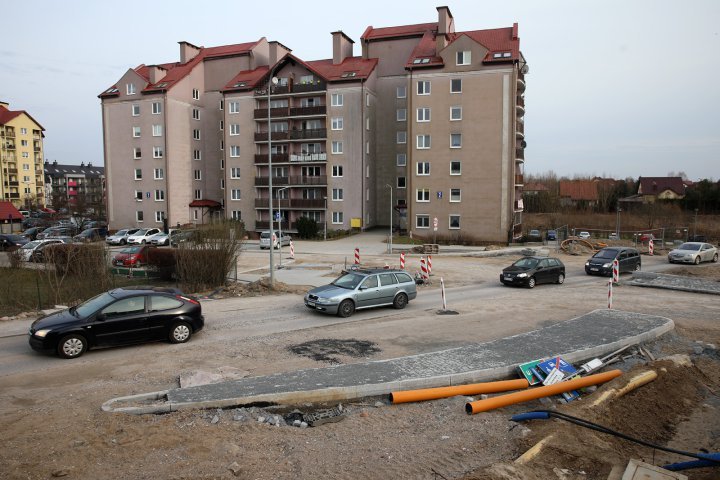 Wstrzymane prace przy rondzie na ul. Bartąskiej w Olsztynie