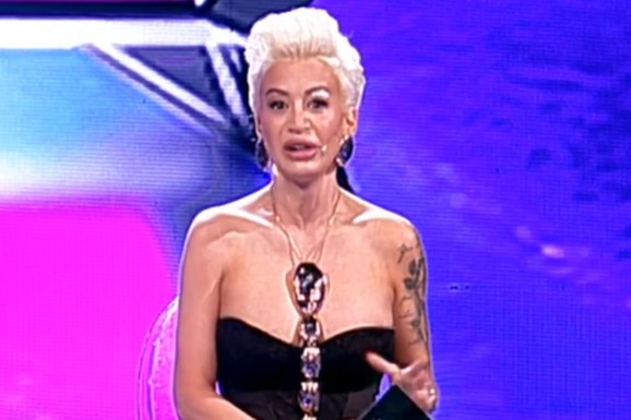 "MACO, TI SI ZA TO POTPISALA UGOVOR" Žestoka svađa Dušice Jakovljević i Anite Stanojlović, ona napustila program: "Zabole me za vaš rijaliti"