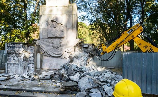 MSZ Rosji reaguje na demontaż pomnika Wdzięczności Żołnierzom Armii Radzieckiej: To przepisywanie historii na nowo