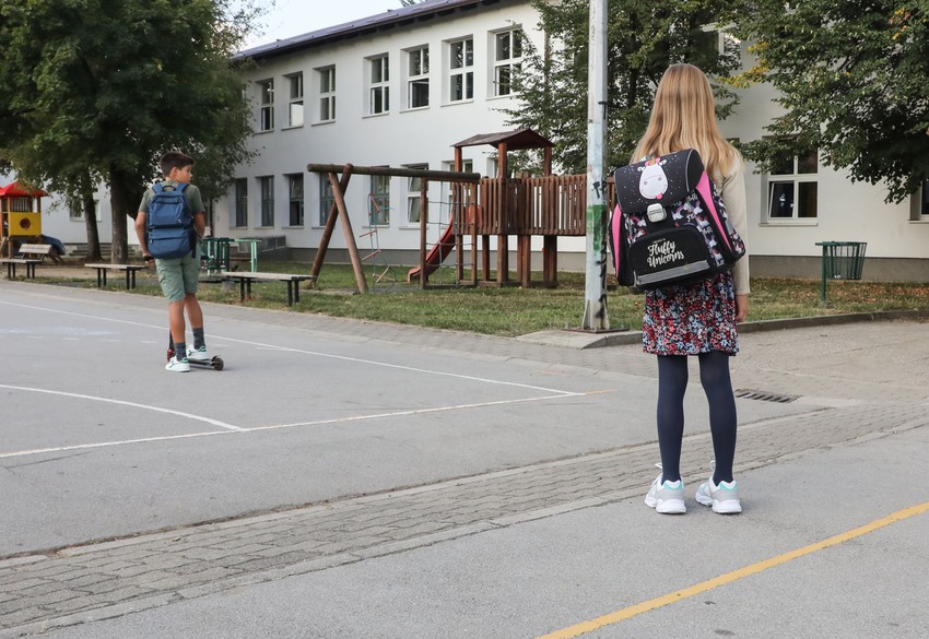 Počela školska godina u Hrvatskoj - Zagreb