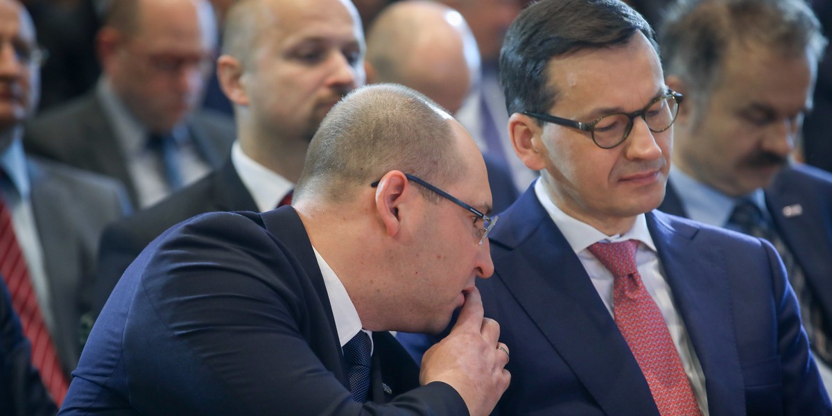 Premier Morawiecki ma bardzo duży problem. Krajowe firmy nie chcą za nic wydawać swojej gotówki