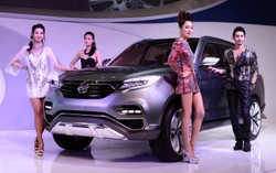 Azjatyckie ślicznotki i nowy wózek z napędem 4x4! Zdjęcia ssangyong LIV-1
