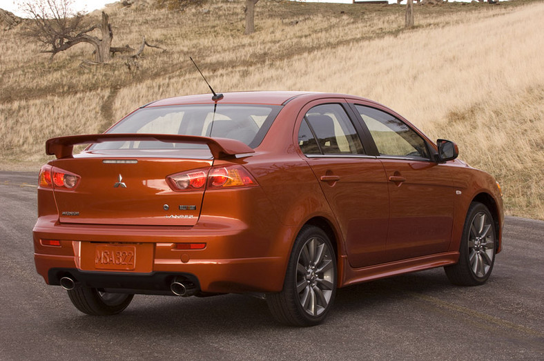 Mitsubishi Lancer Ralliart – pół EVO