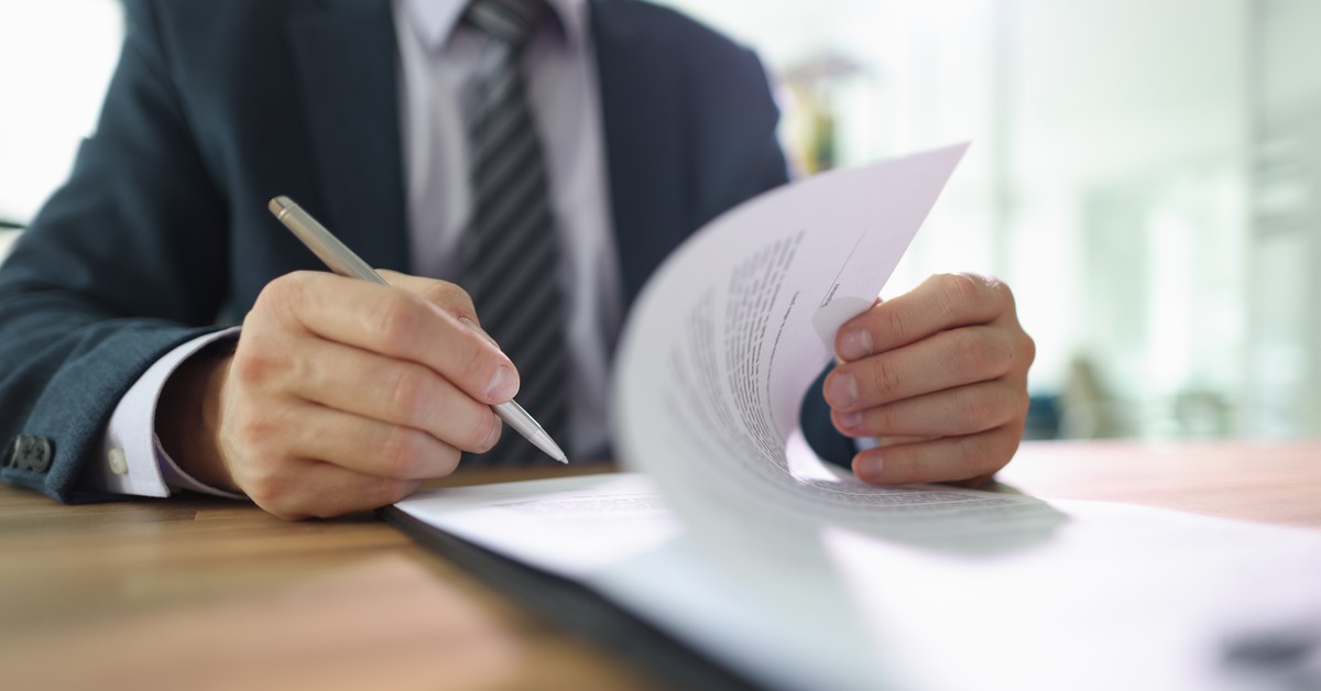 Zezwolenie na pracę cudzoziemca. W jakich przypadkach zostanie uchylone?