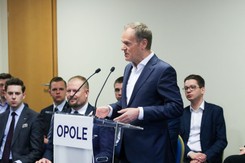 Tusk obiecuje niską inflację. Zakłada się nawet o symboliczną kwotę