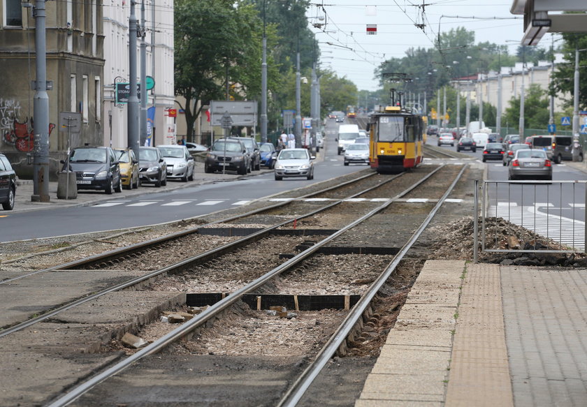 Wakacyjne remonty torowisk tramwajowych w Warszawie
