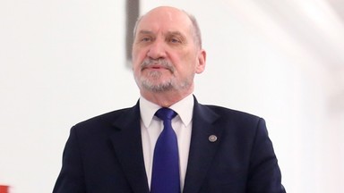 TVN24: Wiceszef SWW odwołany. Antoni Macierewicz nie chce komentować sprawy