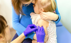 Jak zapisać dziecko z Ukrainy na szczepienie? [WYJAŚNIAMY]