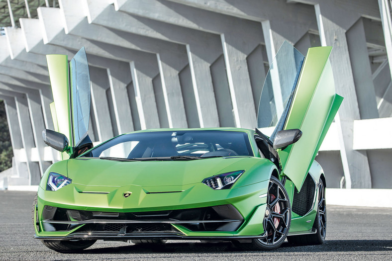 6. Lamborghini Aventador (debiut: marzec 2011 r.)