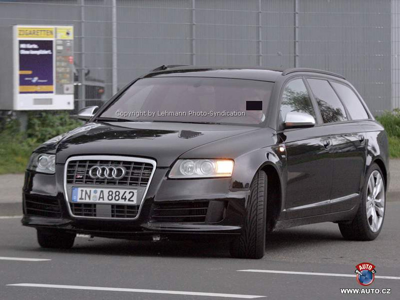 Zdjęcia szpiegowskie: Audi RS6 – atak na M5 i E63 AMG