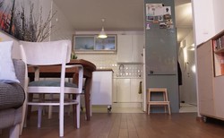 "Mały cyrk na kółkach". Meble wielofunkcyjne, czyli pomysł na urządzenie małego mieszkania