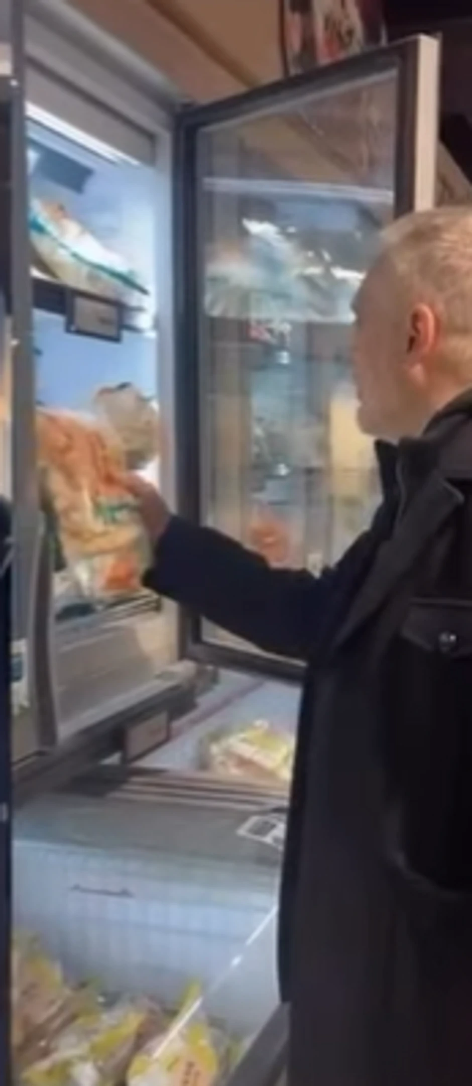 Čeda Jovanović i Aca Kos otišli u market