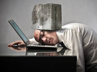 Życie w nadgodzinach tylko niektórym przynosi korzyści [OPINIA]