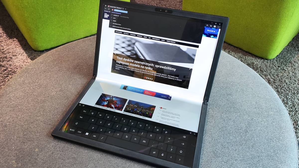 Asus Zenbook 17 Fold OLED największy składany tabletlaptop na świecie?
