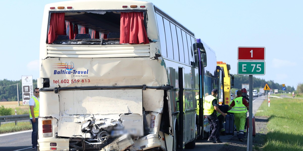 Wypadek autokaru