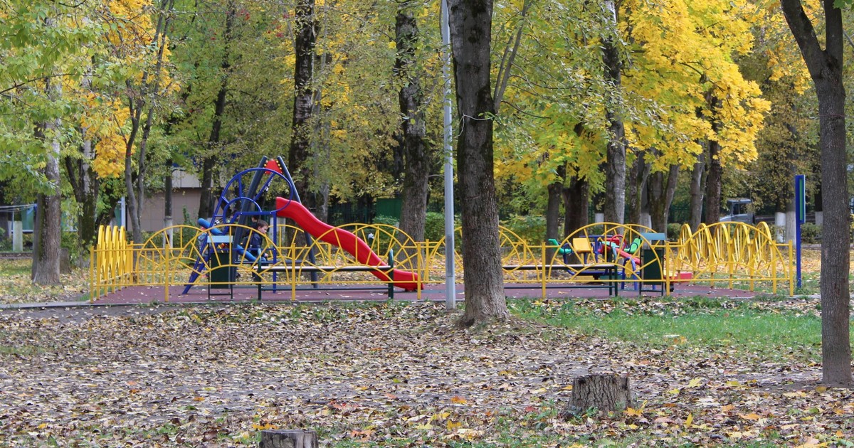 6-latkowie zniknęli z placu zabaw w Krakowie. Na nogi postawiono 140 funkcjonariuszy