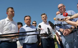 "Jedziesz z dzieckiem, parkujesz za darmo". Jakub Stefaniak z PSL proponuje "umowę warszawską"