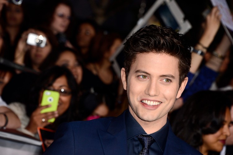 Jackson Rathbone na premierze filmu 'Saga Zmierzch: Przed świtem. Część 2'