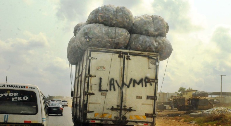 ___6152355___https:______static.pulse.com.gh___webservice___escenic___binary___6152355___2017___2___2___10___PIC.3.+AN+OVERLOADED+TRUCK+ALONG+LAGOS-IBADAN+EXPRESSWAY