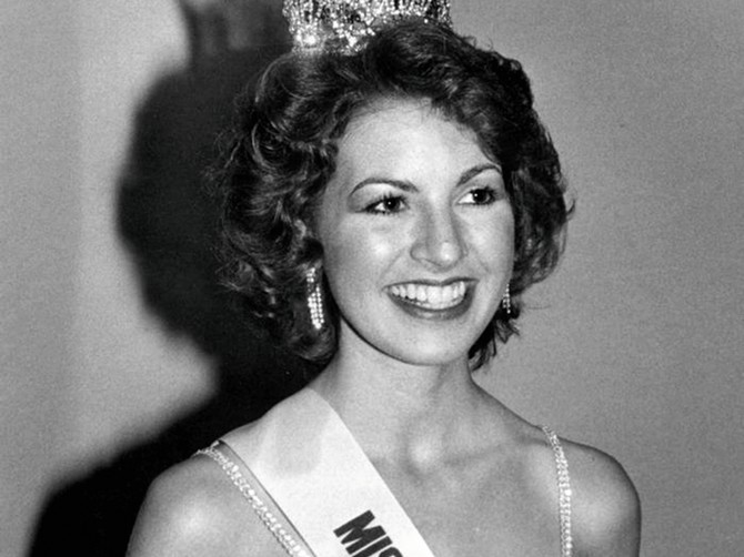 Lisa Klejpas na izboru za Mis Amerike 1985. godine