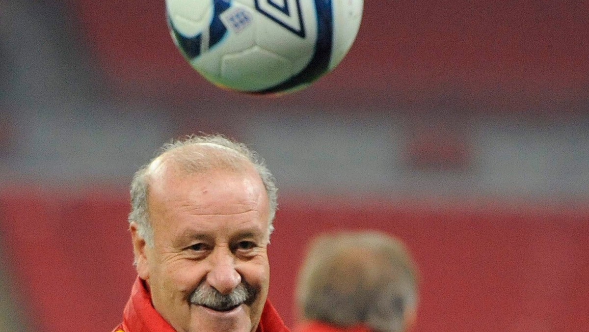 Reprezentacja Hiszpanii pod wodzą Vicente del Bosque jest bardzo skuteczna. Zespół w 51 meczach zdobył 125 bramek. Jeżeli w środowym spotkaniu strzeli dwa gole, to pobije rekord należący do kadry Javiera Clemente.