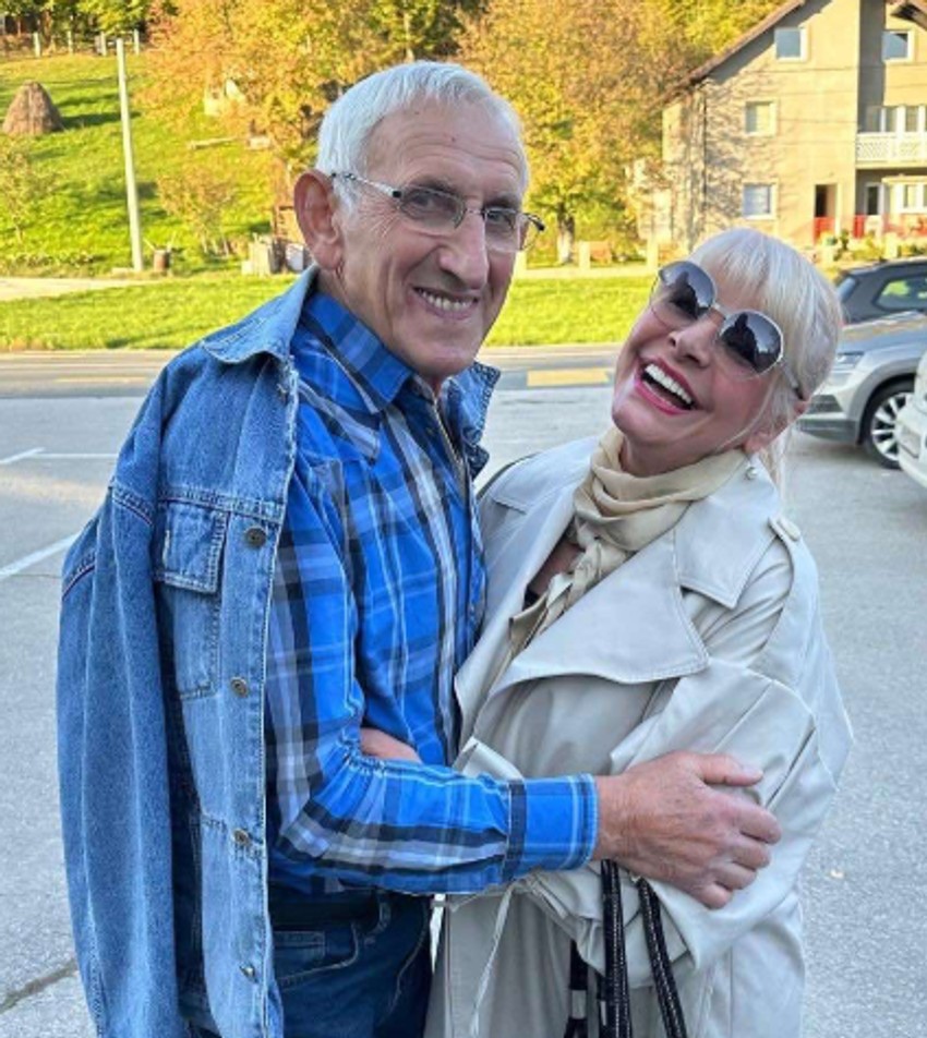 Hanka Paldum sa pokojnim bratom