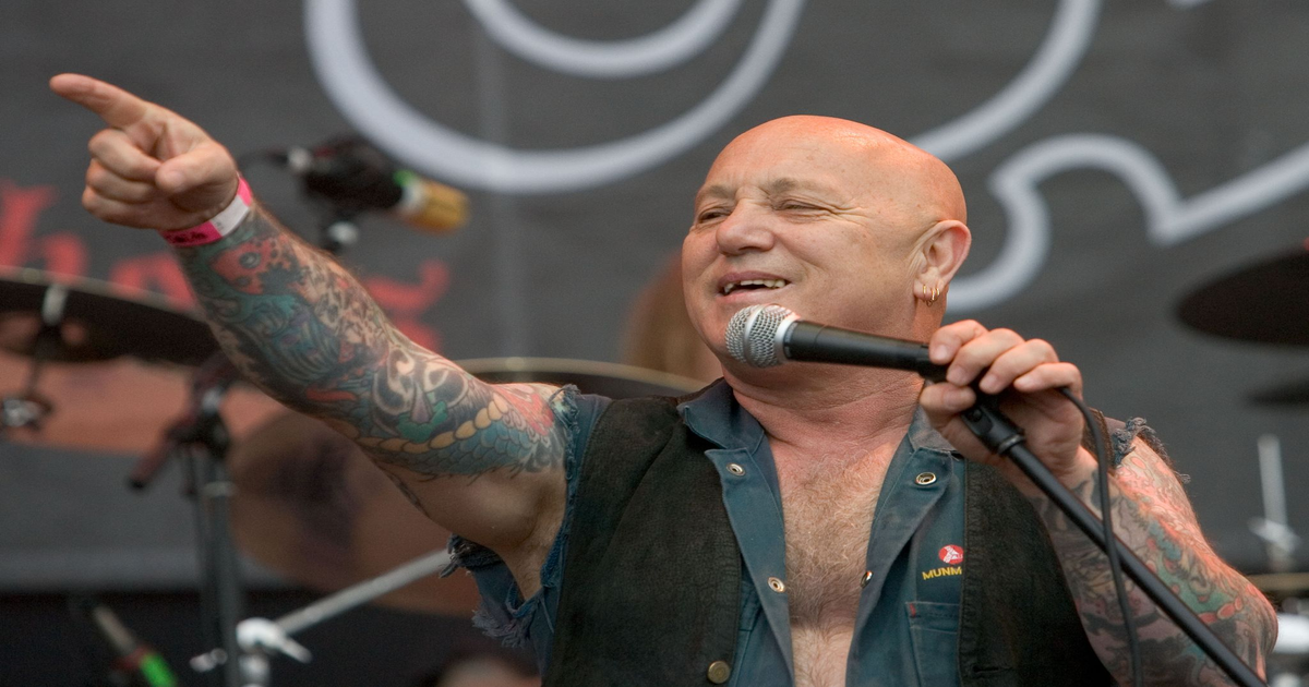 Rose Tattoo: Rocksänger Angry Anderson stirbt nach Tourabbruch mit 79 ...