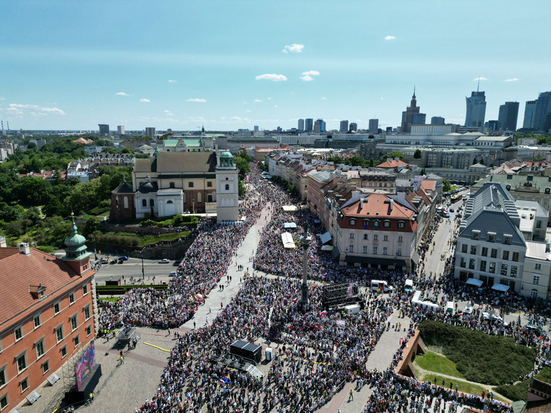 Frekwencja podczas marszu 4 czerwca była wielkim sukcesem Tuska