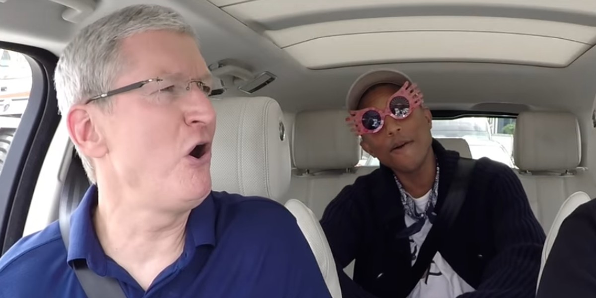 Tim Cook, Pharell Williams i James Corden w specjalnym odcinku cyklu "Carpool Karaoke" inaugurującym premierę iPhone'a 7