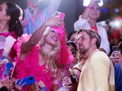 "Jak zwykle nadęty". Internautom nie spodobało się zachowanie Ryana Goslinga na meksykańskiej premierze "Barbie" [FOTO]