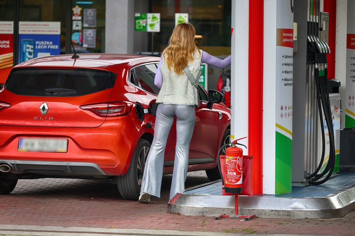 Ropa tanieje trzeci dzień z rzędu. Dobre informacje dla polskich kierowców