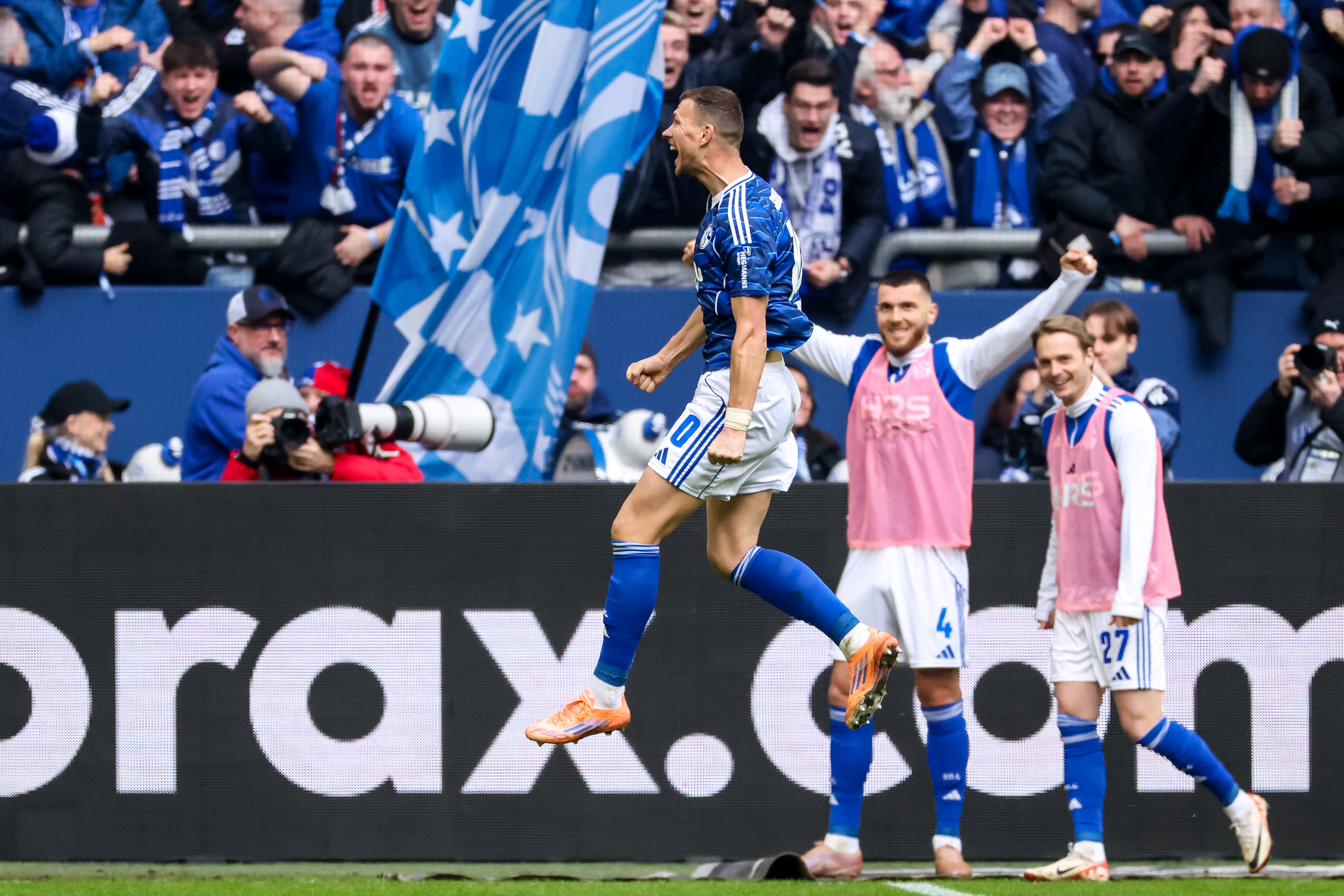 Von 0:2 zu 2:2 - Dresden schockt Tabellenführer Schalke mit spätem Doppelschlag