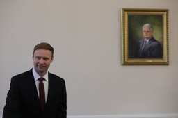 Mastalerek zapewnia: Nauczyciele dostaną podwyżki, ale pieniędzy na nielegalnie przejętą TVP nie będzie