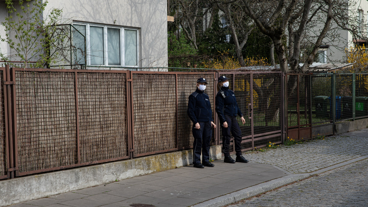 Jarosław Kaczyński pilnie strzeżony. Policjanci: to nas ośmiesza