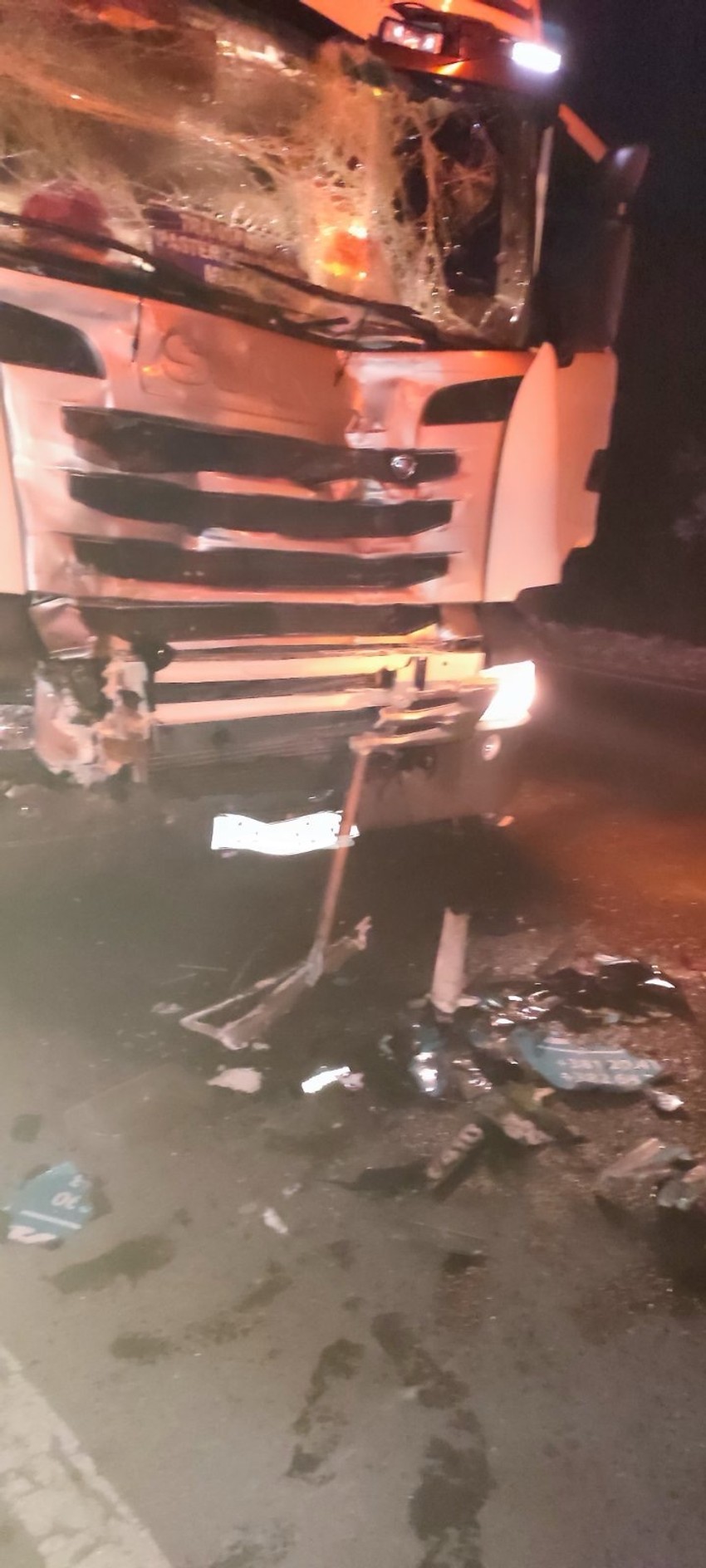 Udes autobusa i automobila