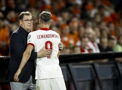 Robert Lewandowski o swojej roli w meczu z Holandią. "Miałem wyłączyć Frenkie'ego de Jonga"